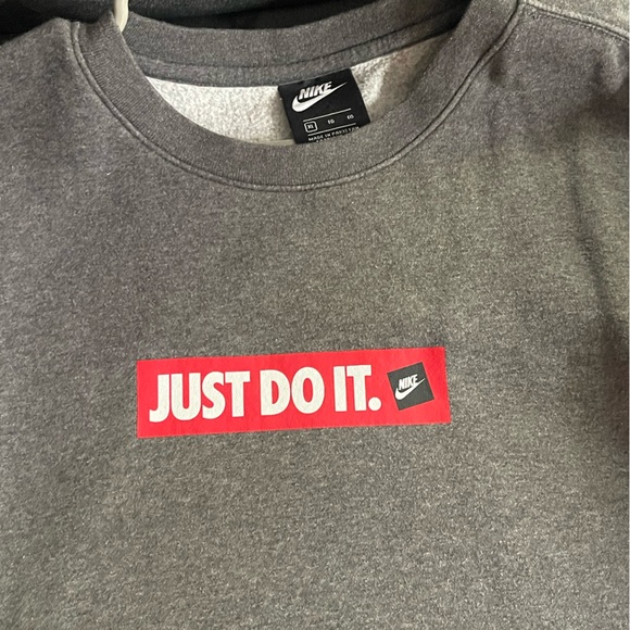 Nike JUST DO IT Spell-Out Crewneck Gray Fleece Sweatshirt - Picture 3 of 3